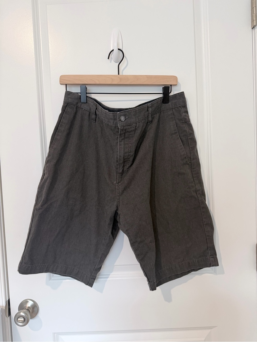 Volcom Men's Dark Gray Flat Front Shorts